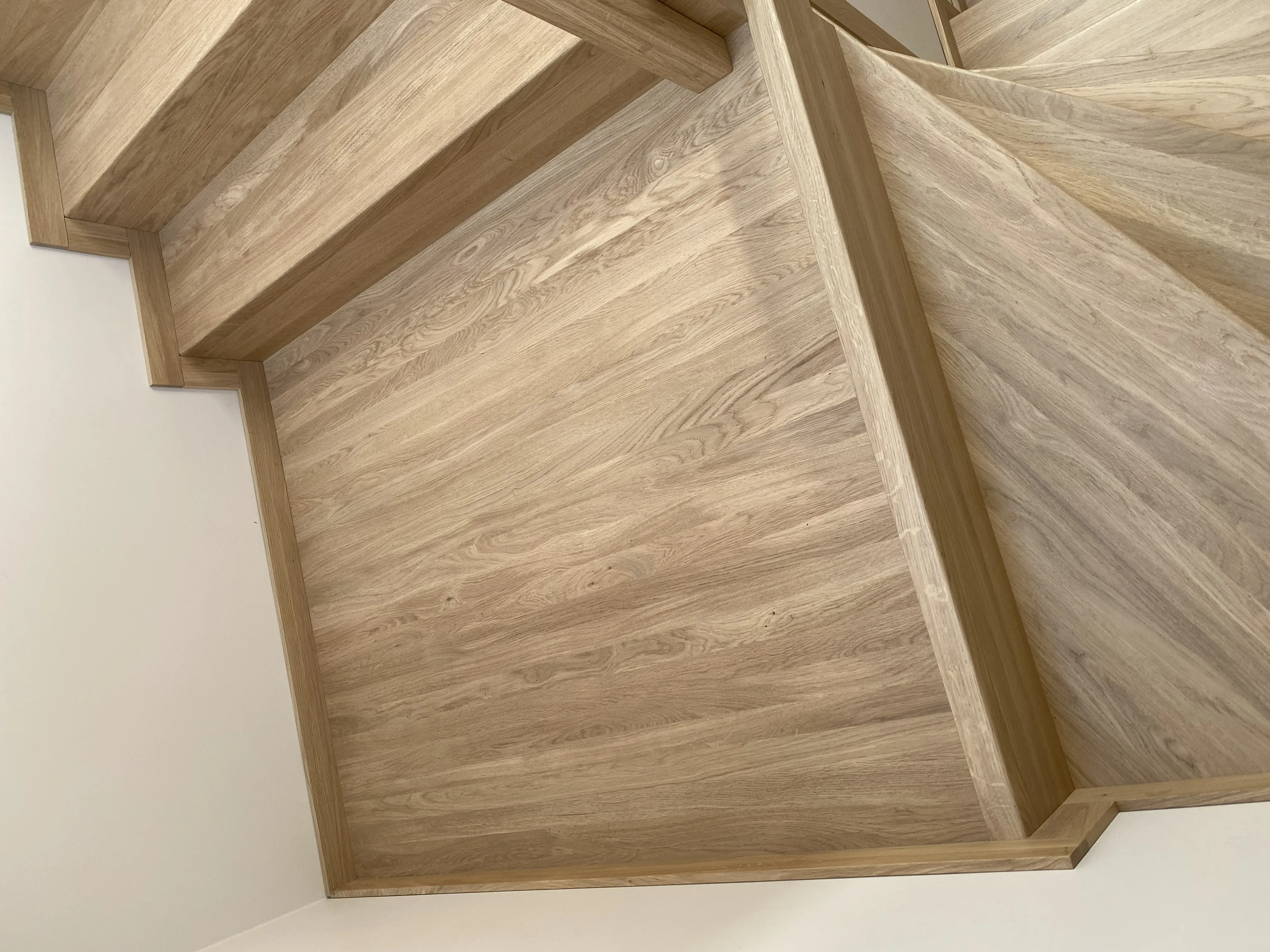 Schody dywanowe, Ruda