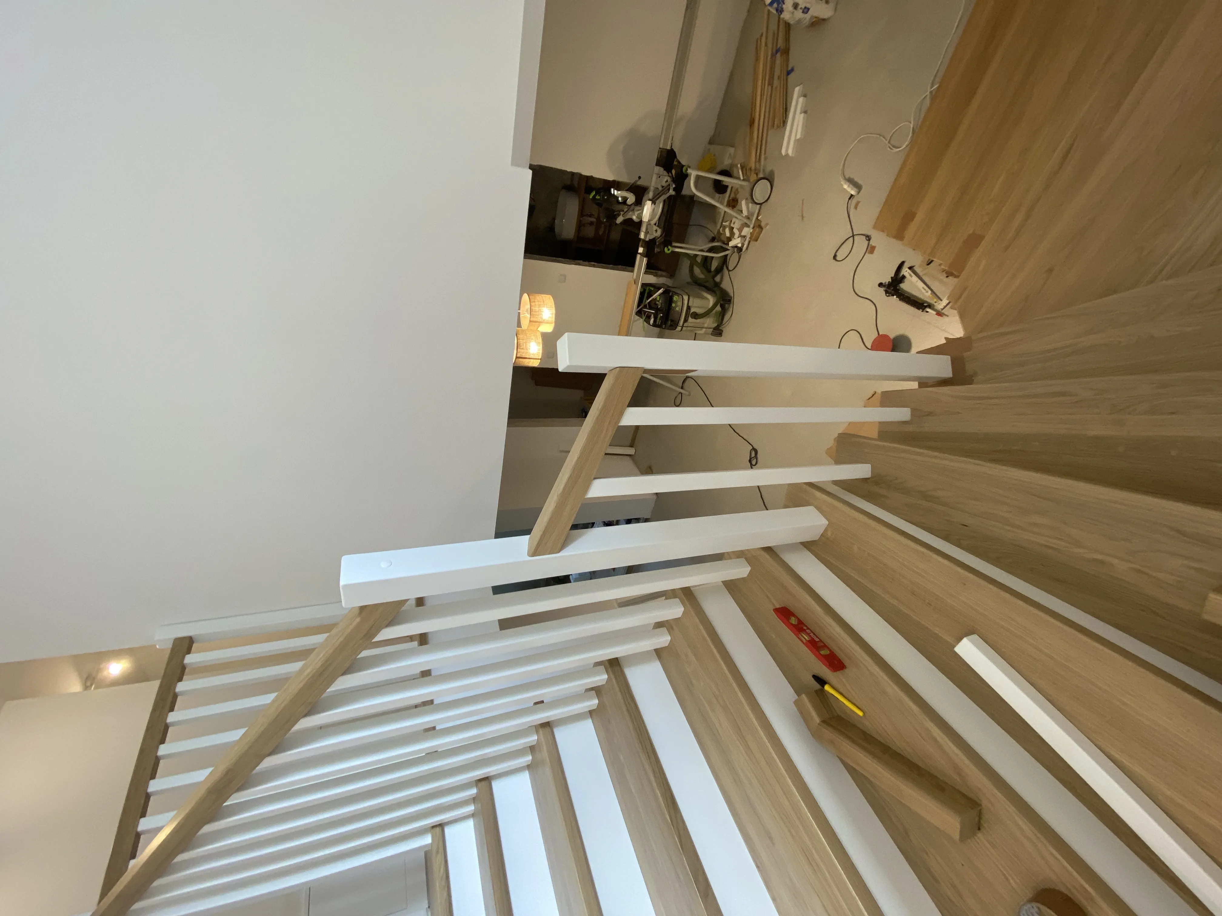 Schody samonośne, Zalesie